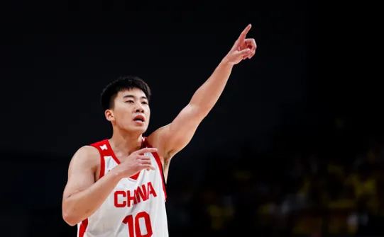 开云中国官网-媒体人：王俊杰可以说是现在中国男篮最不能缺少的球员